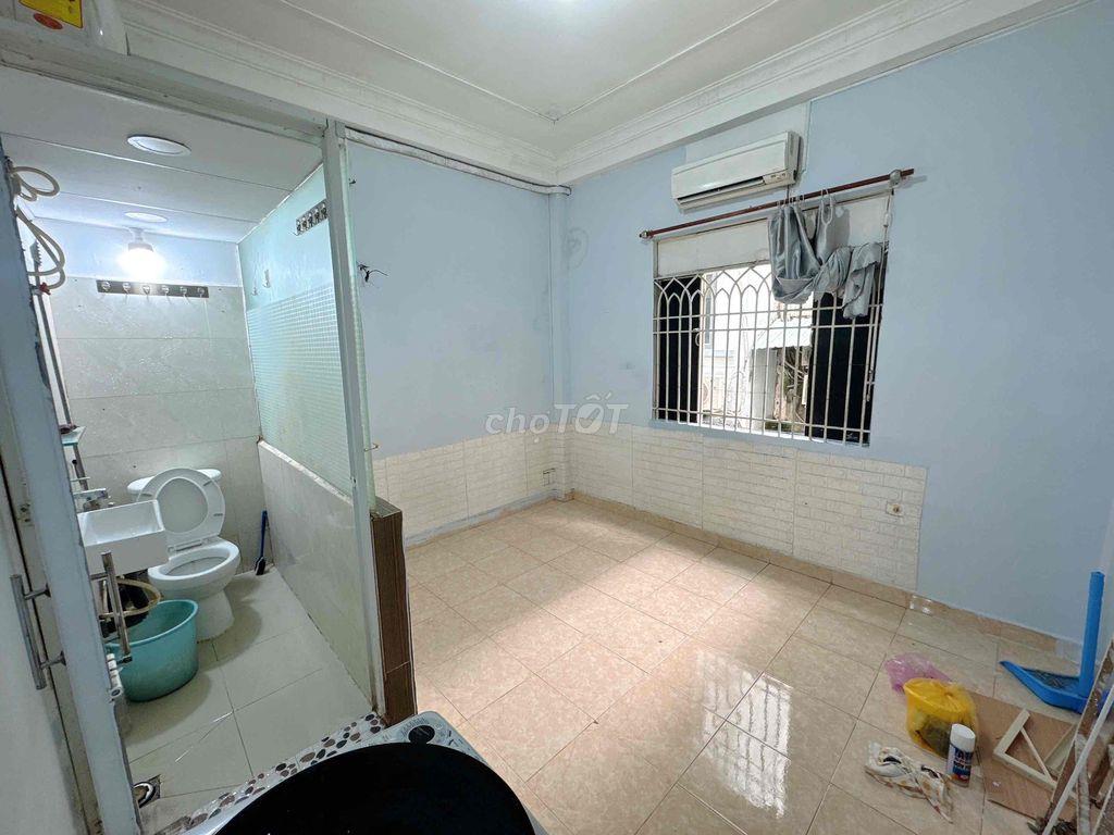 Phòng 20m2 full NT ở MT đường số 45 cửa sổ thoáng