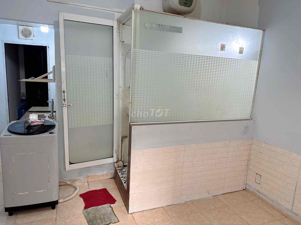 Phòng 20m2 full NT ở MT đường số 45 cửa sổ thoáng