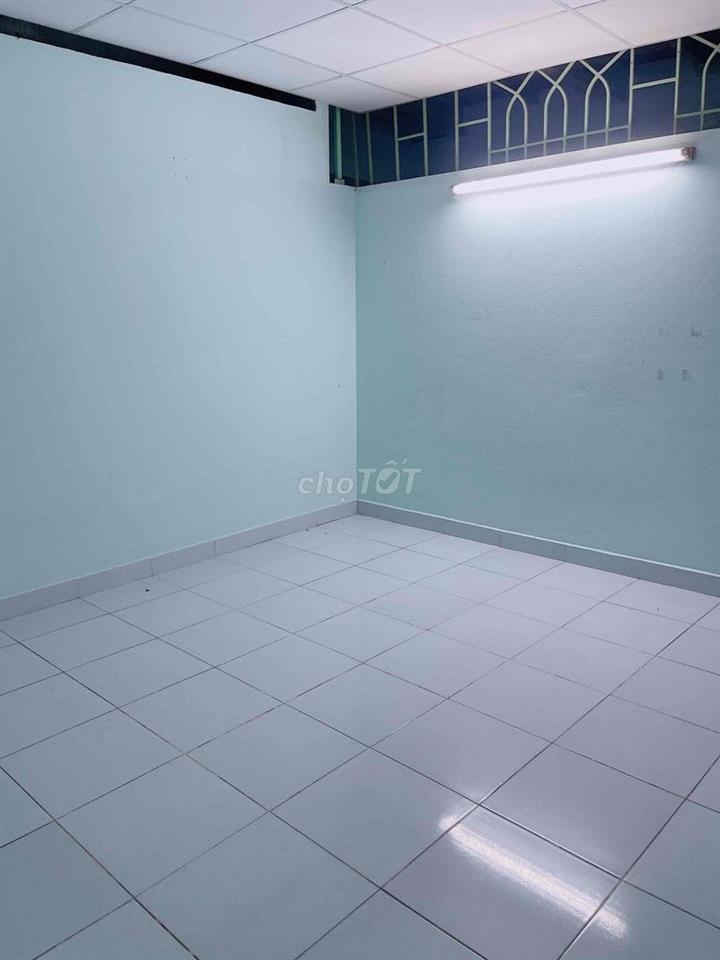 Phòng 2tr8 an ninh sạch sẽ Tôn Đản Quận 4 (Tháng 9 có)