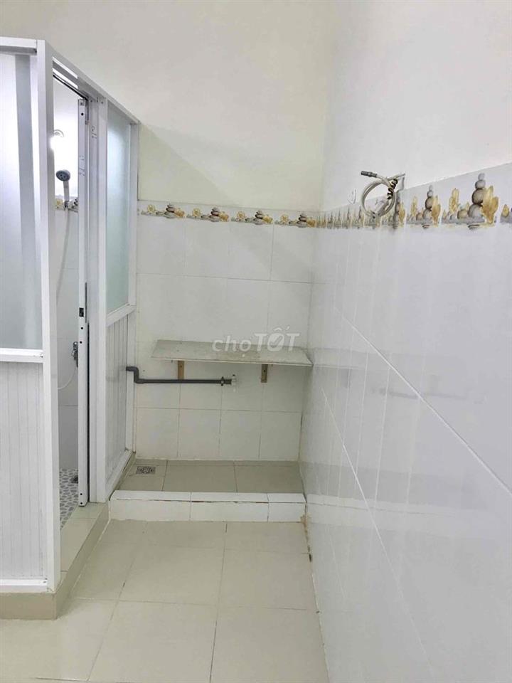 phòng trọ giá rẻ đoàn văn bơ xóm chiếu