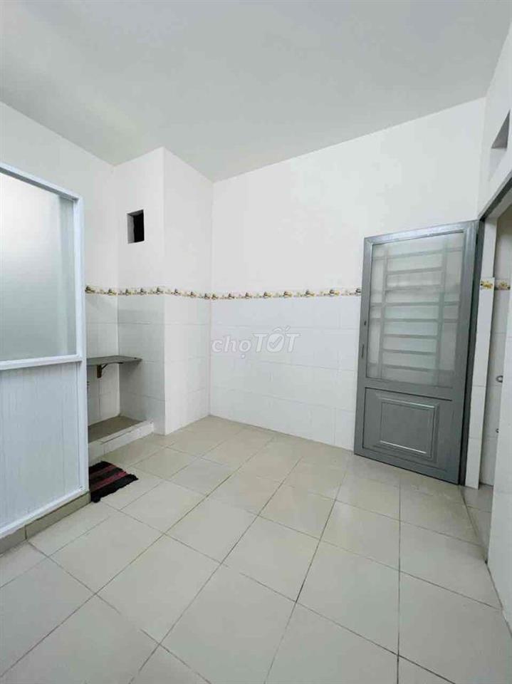 phòng trọ giá rẻ đoàn văn bơ xóm chiếu