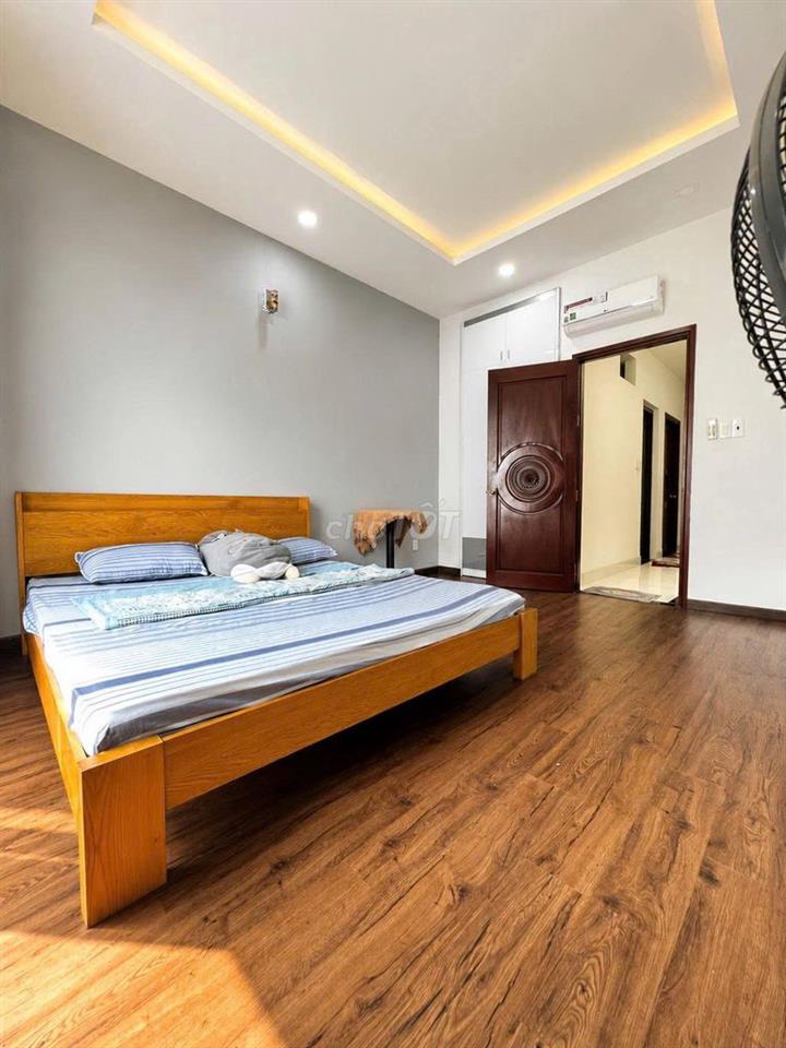 Cho thuê phòng trung tâm Q4 đầy đủ tiện nghi