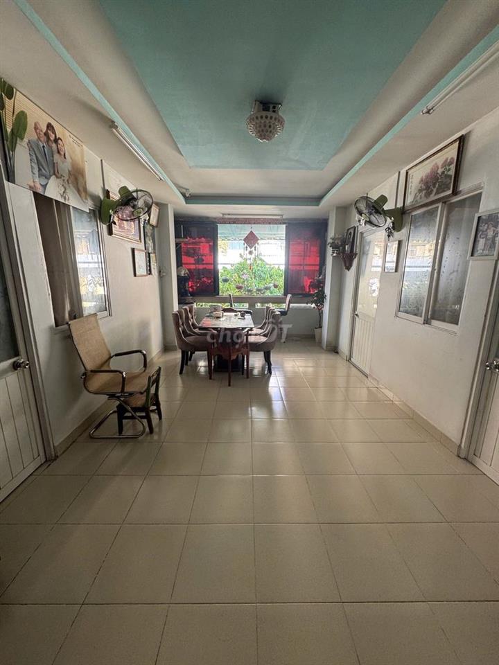 Chính chủ. Bán nhà Q5 lầu 2 ngay BV Đại học Y dược, 3pn, thương lượng