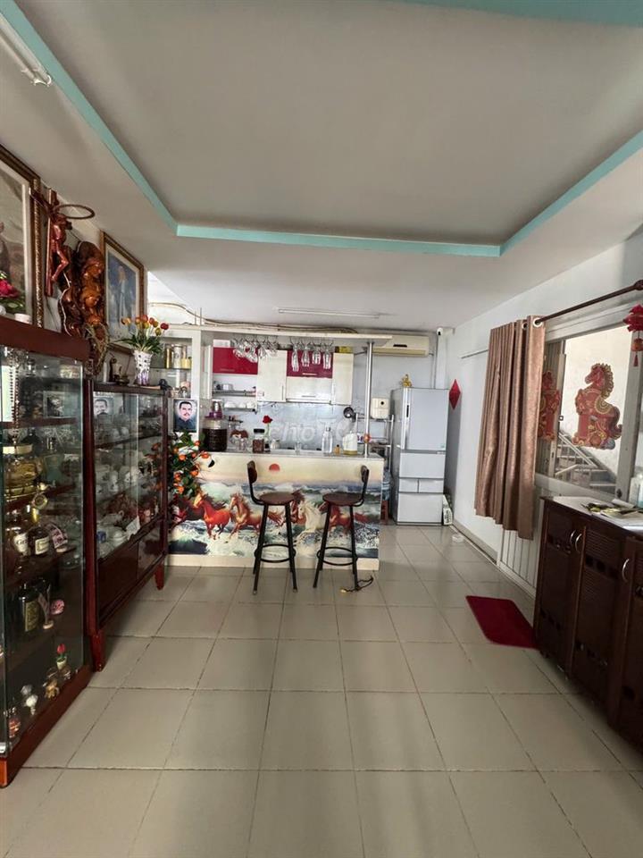 Chính chủ. Bán nhà Q5 lầu 2 ngay BV Đại học Y dược, 3pn, thương lượng
