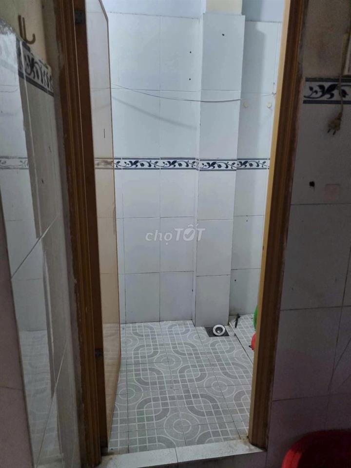 Bán chung cư Triệu Quang Phục (Lầu 2 + Lầu 3), Q5