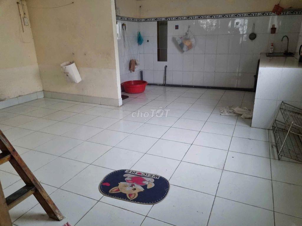 Bán chung cư Triệu Quang Phục (Lầu 2 + Lầu 3), Q5
