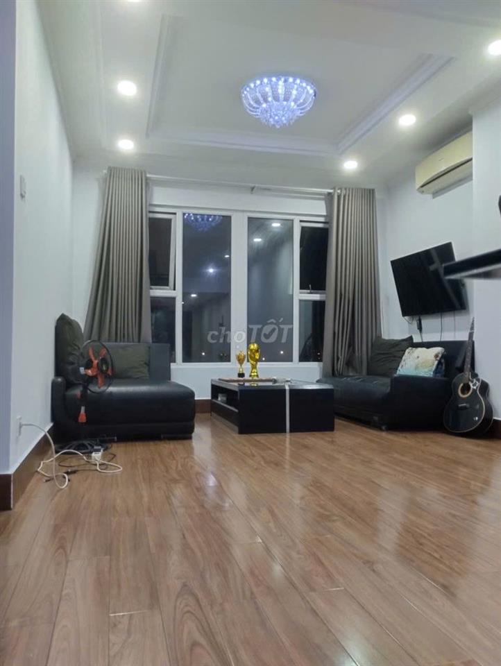 Chủ nhà bán CC Phan văn trị Q5 56m2, giá 3 tỷ VNĐ THANG MÁY
