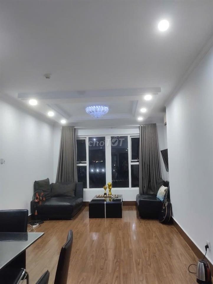 Chủ nhà bán CC Phan văn trị Q5 56m2, giá 3 tỷ VNĐ THANG MÁY