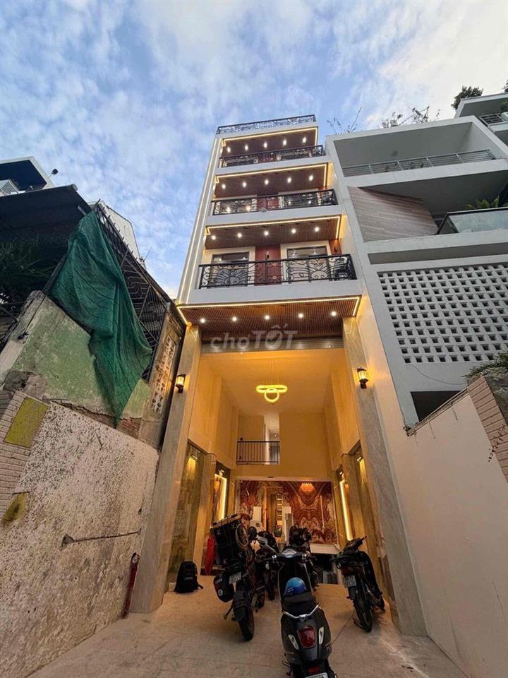 PENHOUSE - 2PN - NGUYỄN TRÃI - QUẬN 5