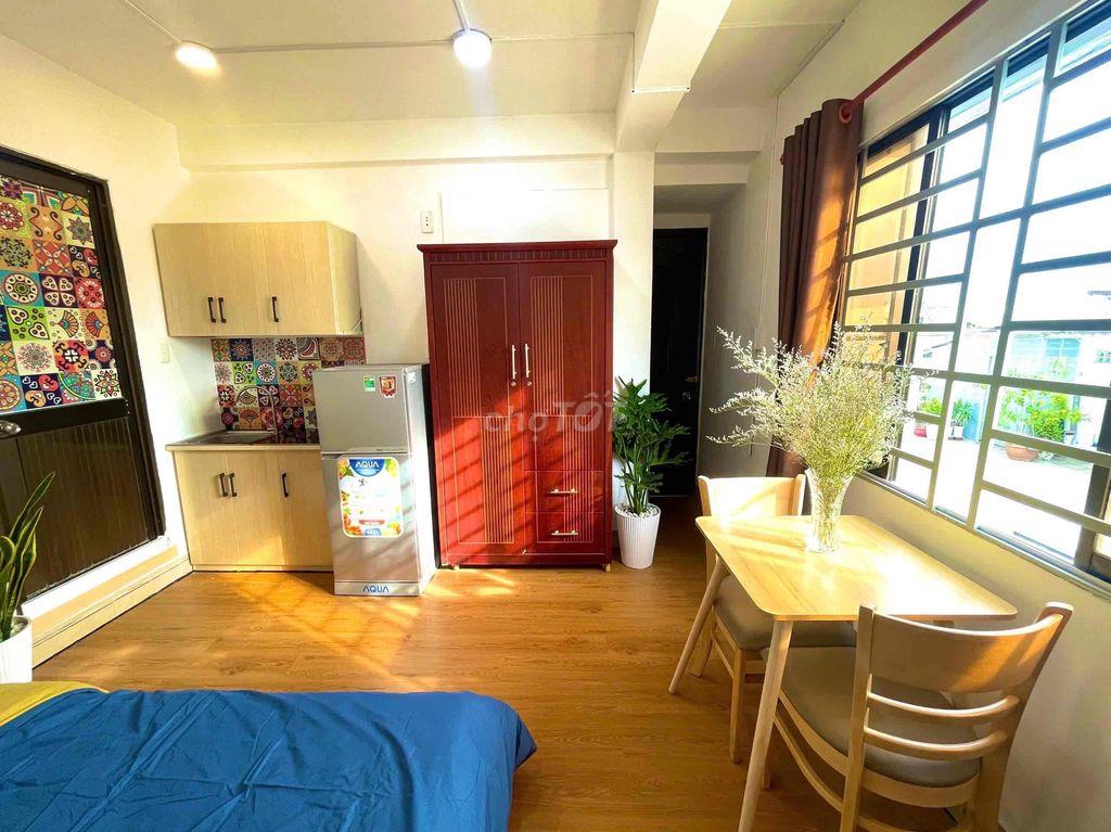 Phòng Xinh Full Nội Thất Thang Máy Duy Chuyển Gần UEH Khoa Học Tự Nhie
