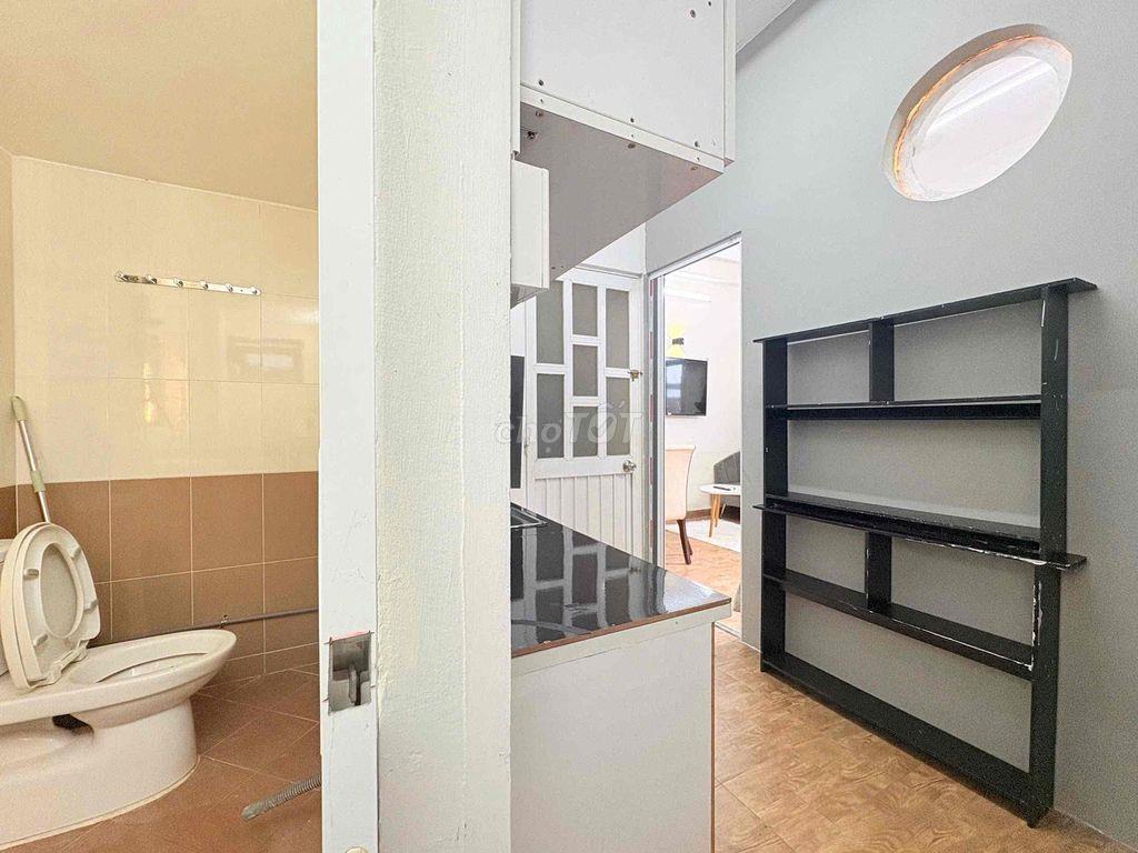Căn Hộ Studio Ngay Lê Hồng Phong Đầy Đủ Nội Thất Rộng 32M2 Tách Bếp