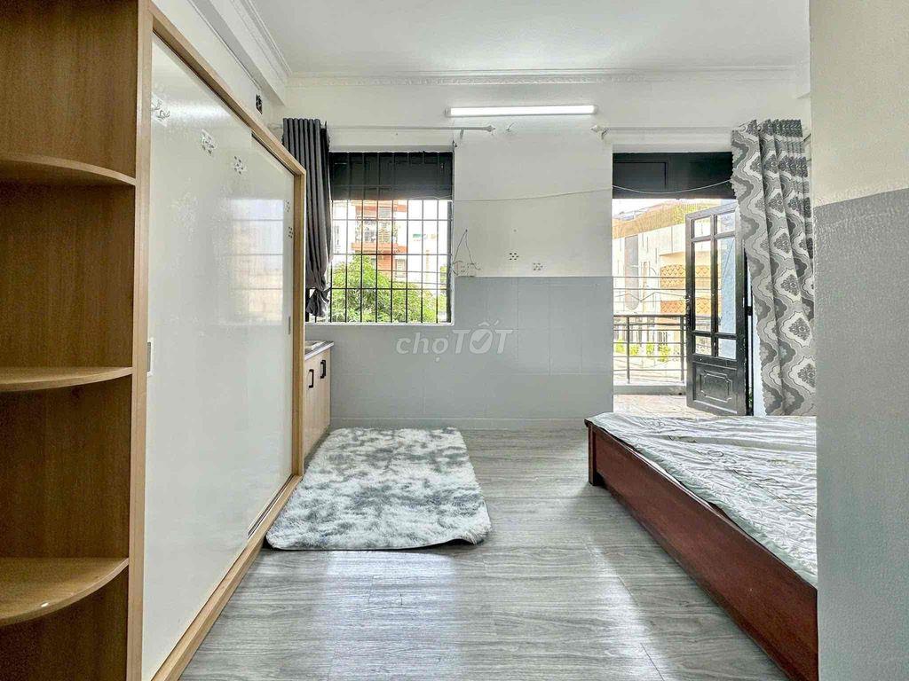 KHAI TRƯƠNG CĂN HỘ DỊCH VỤ - BAN CÔNG - THANG MÁY - VÒNG XOAY PHÚ LÂM