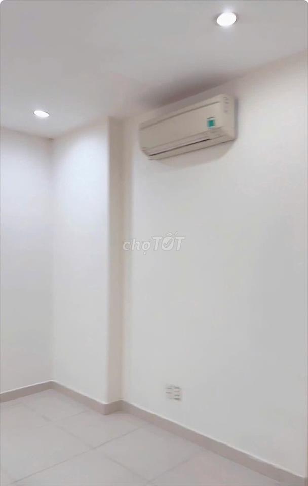 Cho thuê căn hộ đường Hoàng Kim Giao, Phường 5, Quận 8.