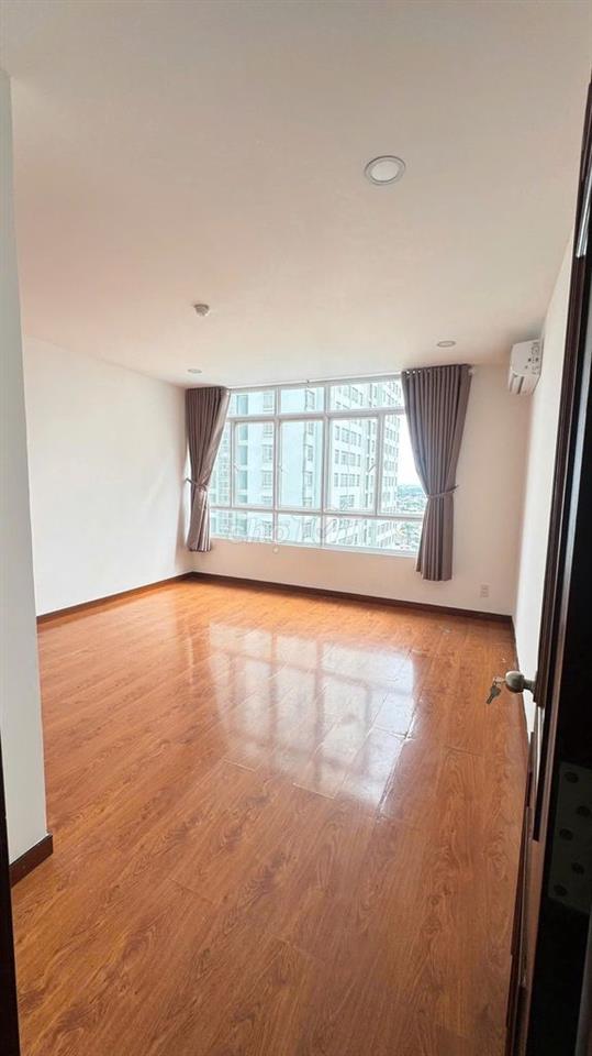 Cho thuê hộ Giai Việt – Duplex thông tầng - 854 Tạ Quang Bửu 