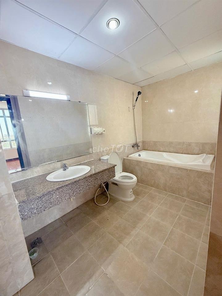 Cho thuê Căn hộ Giai Việt Tạ Quang Bửu, P5, Q8. 