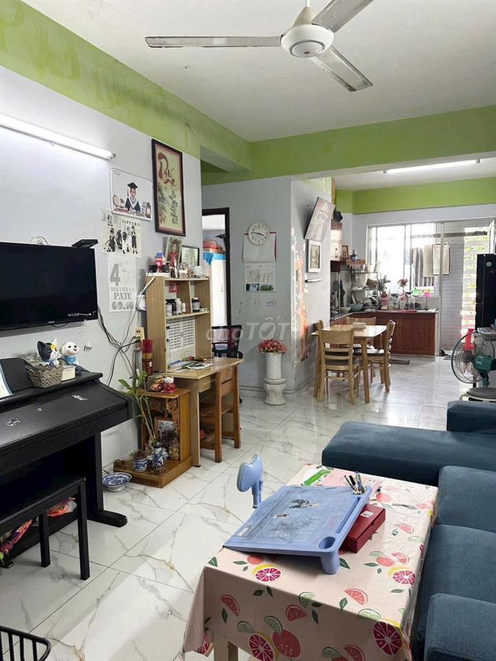 Bán căn hộ Bông Sao block A 68m2,  có ban công.