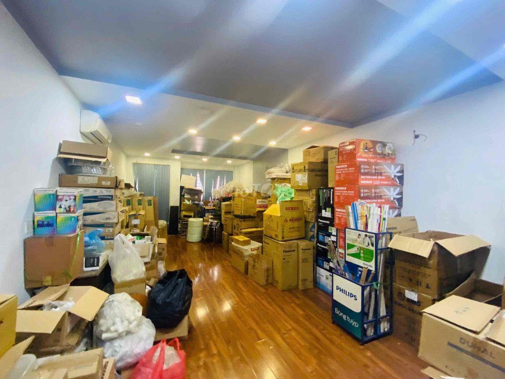 Nhà mặt tiền ngay trung tâm Quận 5.Khu kinh doanh. sầm uất .