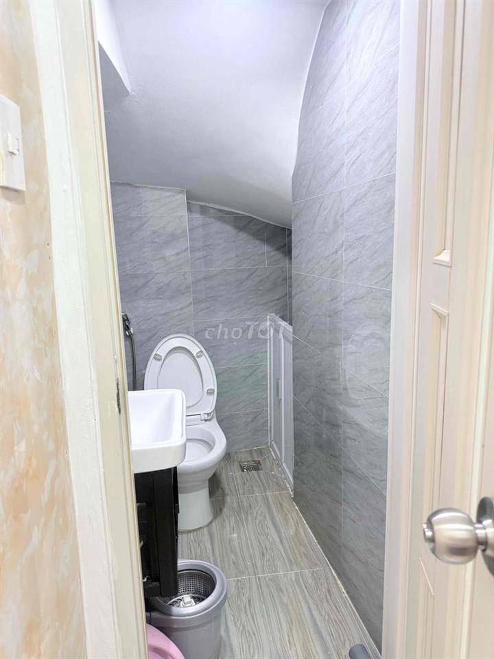 BÁN NHÀ MẶT TIỀN PHAN VĂN TRỊ QUẬN 5