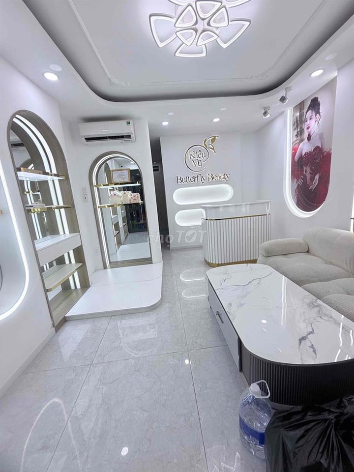 CHO THUÊ NHÀ MẶT TIỀN ĐẸP VIP P7 Q5
