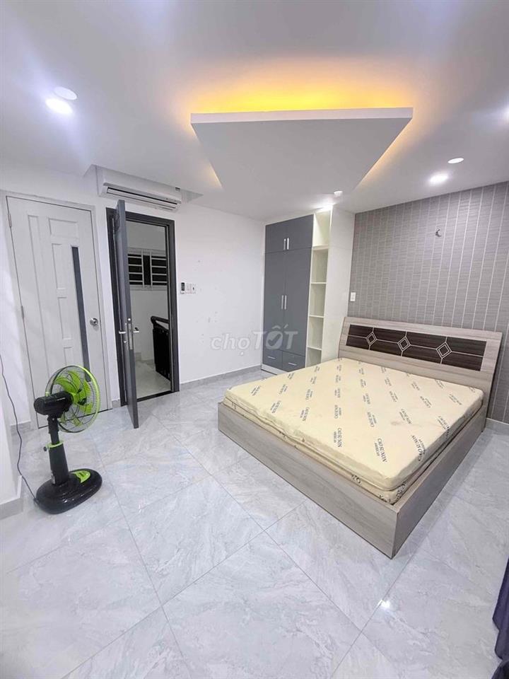 CHO THUÊ NHÀ MẶT TIỀN ĐẸP VIP P7 Q5