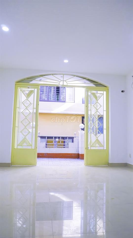 NHÀ 3 TẦNG QUẬN 5 – HẺM Ô TÔ, 2 MẶT THOÁNG TRƯỚC SAU, 5 PHÒNG – 4 WC