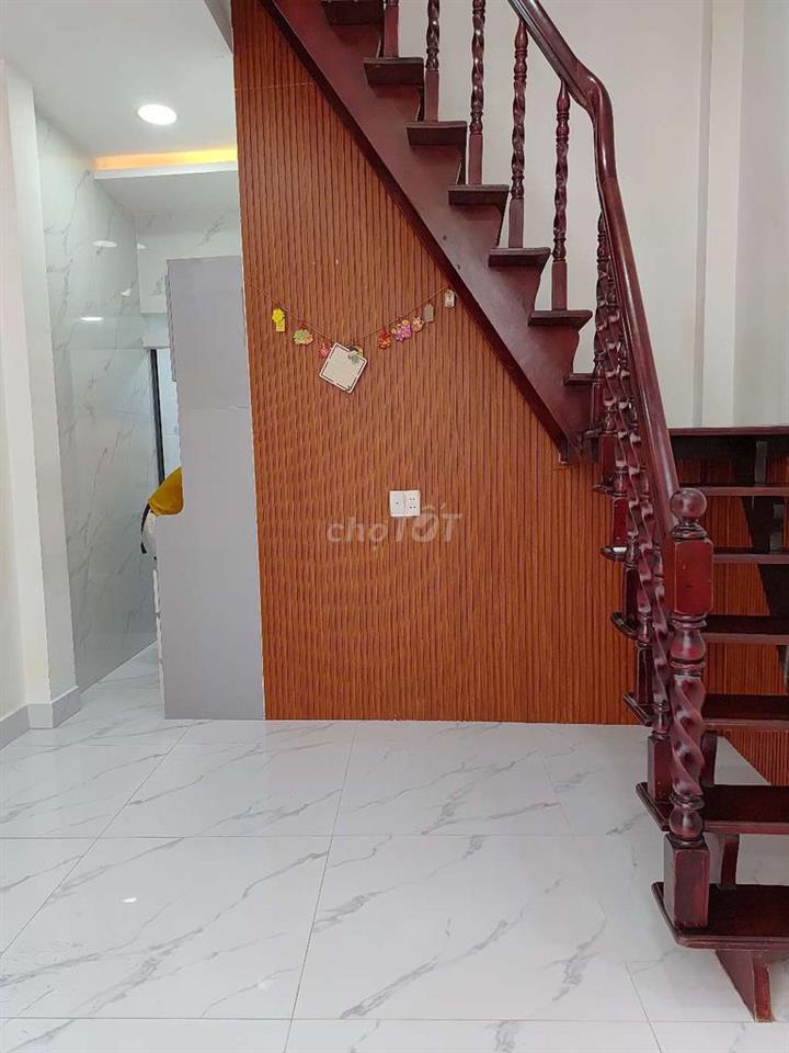 Nhà bán Trần hẻm 572 Hưng Đạo, phường 2, DT: 3,5x7m, giá:2.850 tỷ