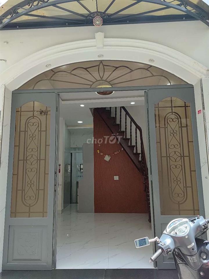 Nhà bán Trần hẻm 572 Hưng Đạo, phường 2, DT: 3,5x7m, giá:2.850 tỷ