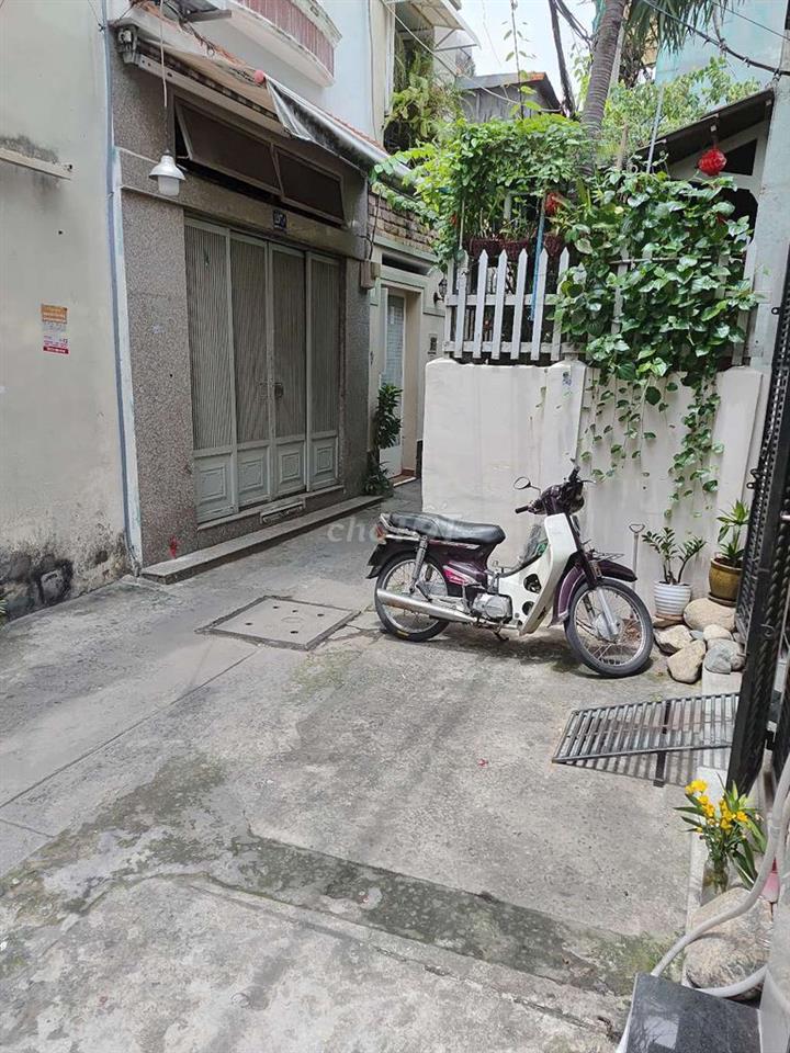 Nhà bán Trần hẻm 572 Hưng Đạo, phường 2, DT: 3,5x7m, giá:2.850 tỷ