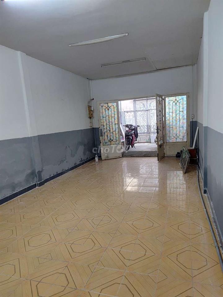 Cho thuê nhà hẻm 216 Dương Bá Trạc, phường 2, quận 8. DT: 6x20m