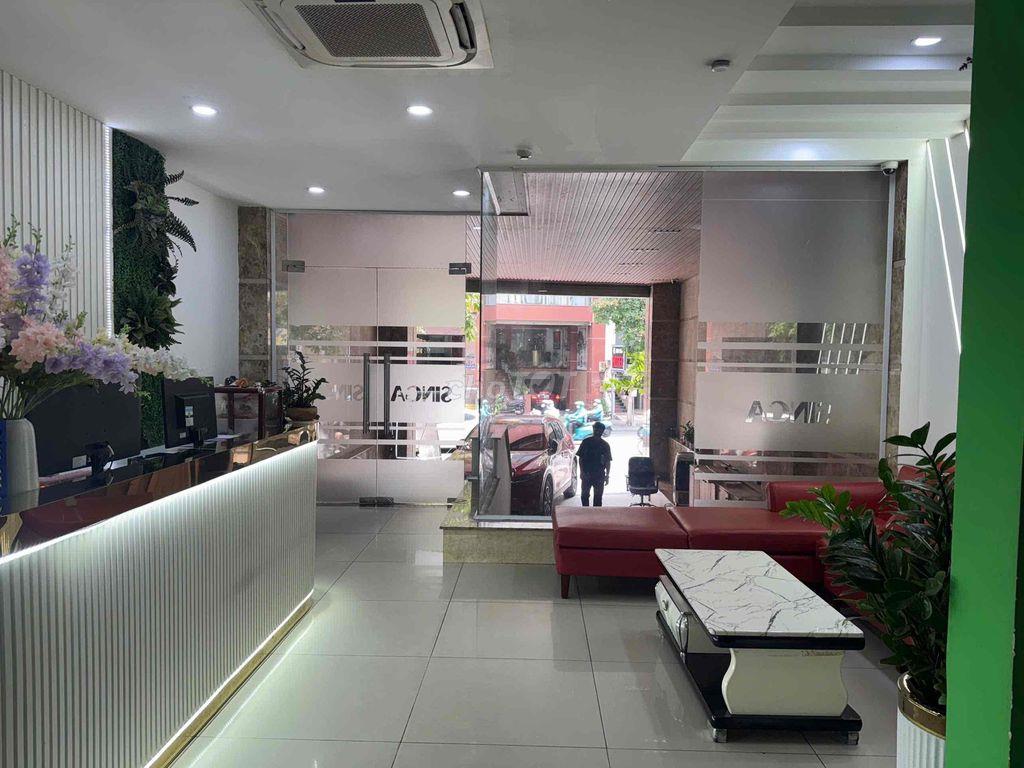 Toà nhà văn phòng 7 tầng ngay mặt tiền bạch đằng, khu sân bay
