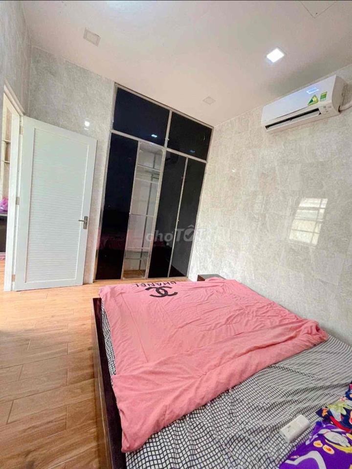 căn góc, mặt tiền khu bàu cát