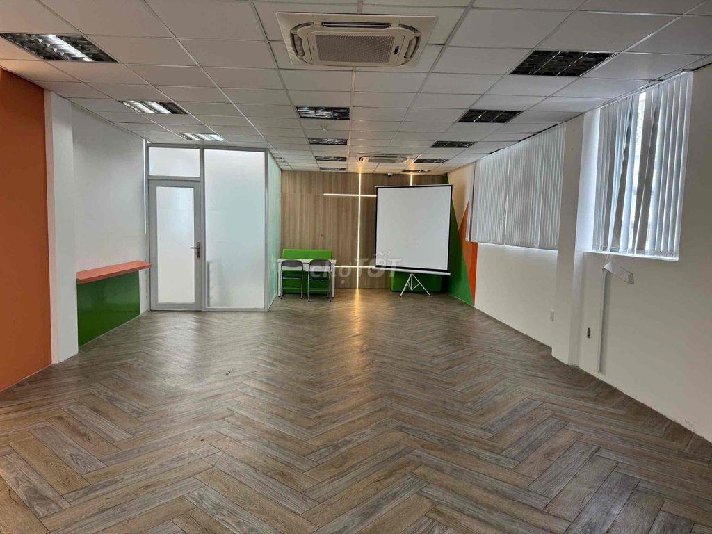 VĂN PHÒNG 90m2  MẶT TIỀN BẠCH ĐẰNG cách SÂN BAY 500m