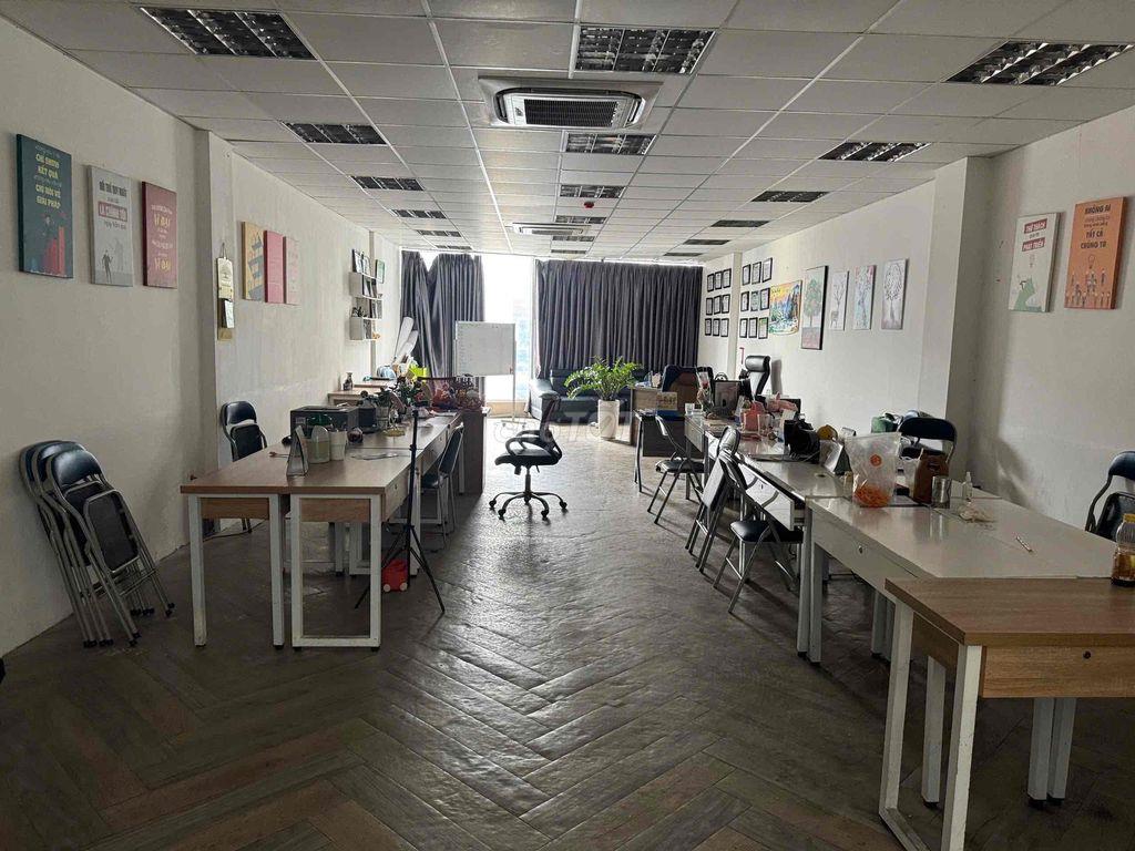 VĂN PHÒNG 90m2  MẶT TIỀN BẠCH ĐẰNG cách SÂN BAY 500m
