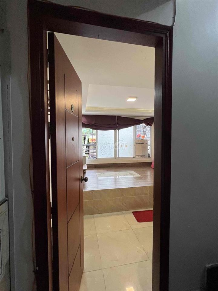 Phòng trọ ban công cửa sổ Ngay lotte Quận 11