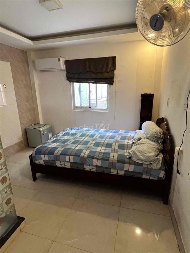 Phòng trọ ban công cửa sổ Ngay lotte Quận 11