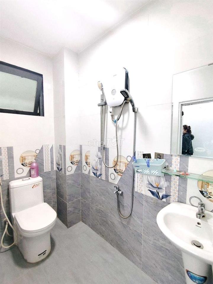Chính Chủ Bán Chung Cư Quận 6 - Sổ Hồng Riêng - 2.08 Tỷ.