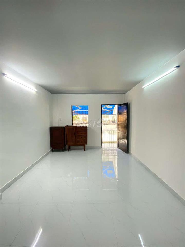 Bán nhà hẻm thông  3m50  đường trần phú p2 q5 giáp bên q10 