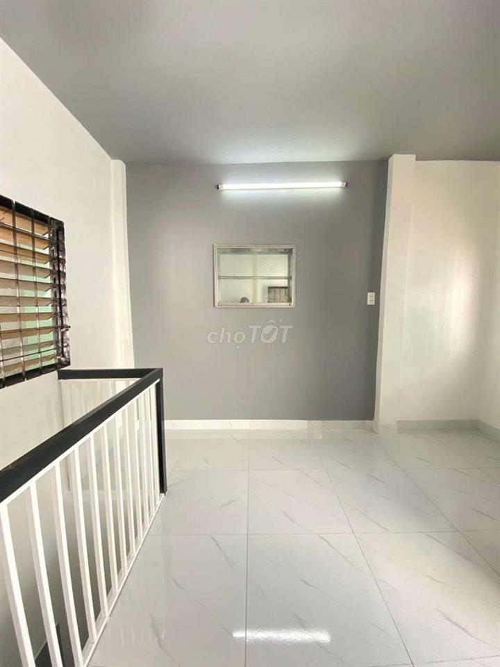 Bán nhà hẻm thông  3m50  đường trần phú p2 q5 giáp bên q10 