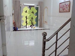 ✅✅Nhà đang sơn, hẻm 154  Âu Dương Lân Q.8