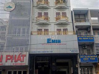 Cho thuê toà nhà ngay trung tâm bình thạnh