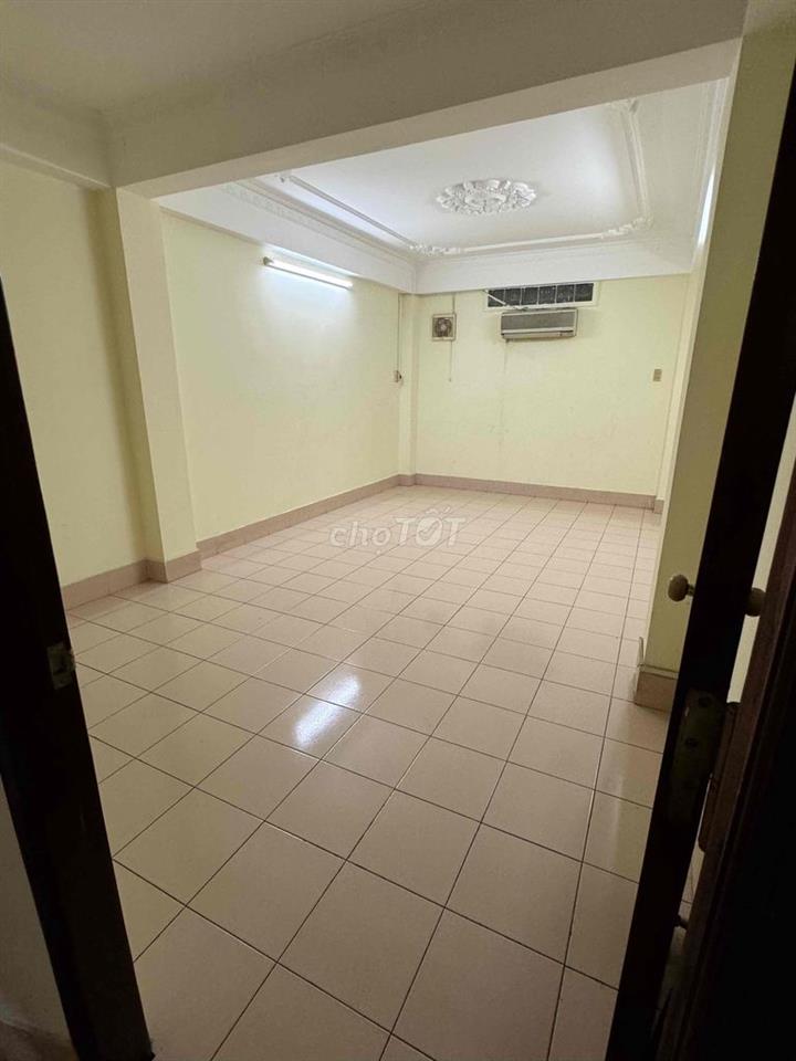 MẶT TIỀN QUẬN 5 - CHO THUÊ NHÀ NGUYÊN CĂN, SAU LƯNG BV CHỢ RẪY
