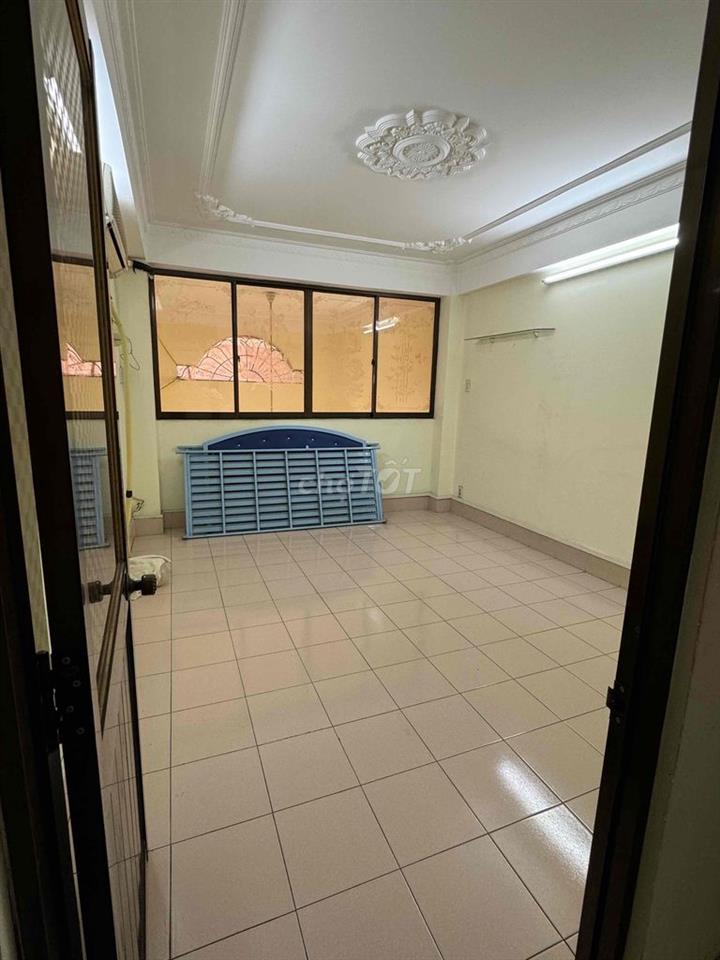 MẶT TIỀN QUẬN 5 - CHO THUÊ NHÀ NGUYÊN CĂN, SAU LƯNG BV CHỢ RẪY