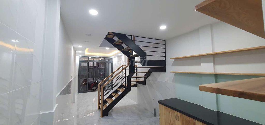 Cho thuê Nhà phố cực xinh góc Nguyễn Trãi Trần Bình Trọng quận 5