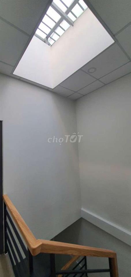 Cho thuê Nhà phố cực xinh góc Nguyễn Trãi Trần Bình Trọng quận 5
