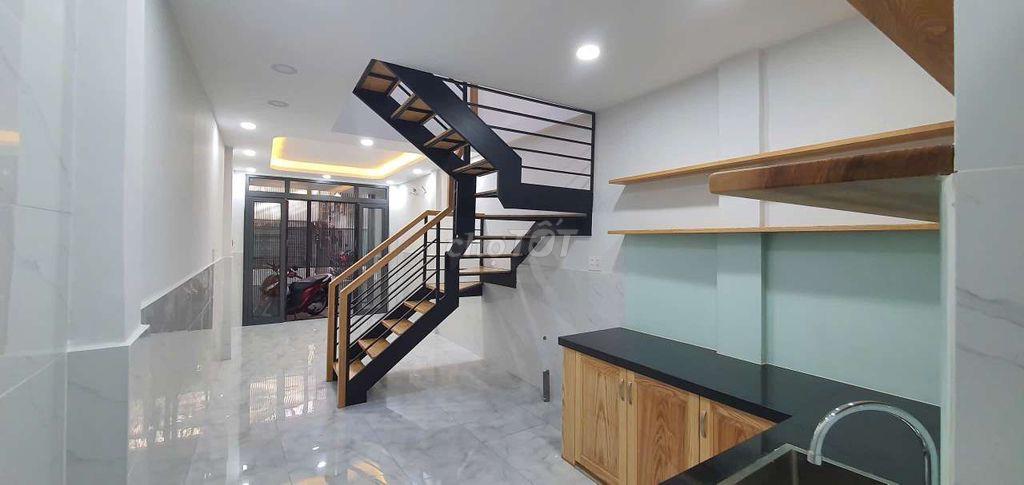 Cho thuê Nhà phố cực xinh góc Nguyễn Trãi Trần Bình Trọng quận 5