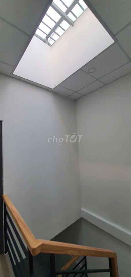 Cho thuê Nhà phố cực xinh góc Nguyễn Trãi Trần Bình Trọng quận 5