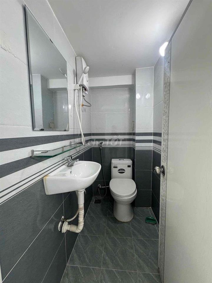 (Đã cho thuê)Cho thuê nhà hẻm 835/38N Trần Hưng Đạo,P1,Q5