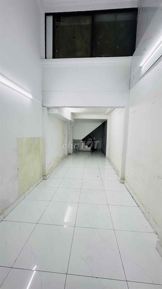 cần cho thuê mặt bằng ngay góc ngã 3 trần hưng đạo và học lạc