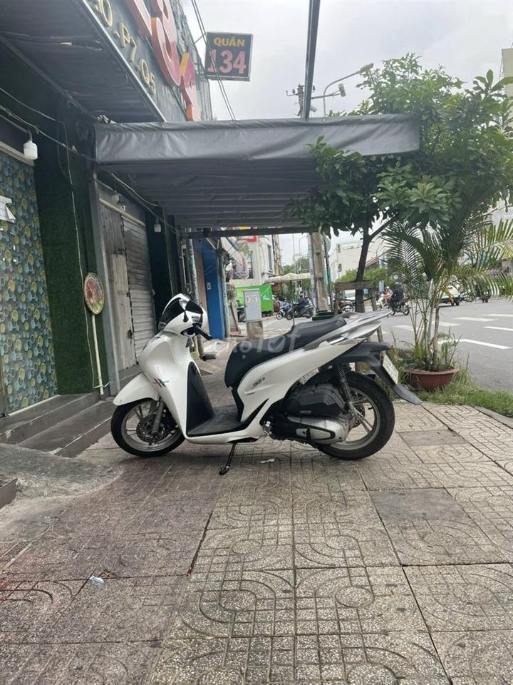 ÀNhà mt Trần hưng đạo Q5, TPHCM, DT:5×19 ngay ngã 4 THĐ và NTPhương