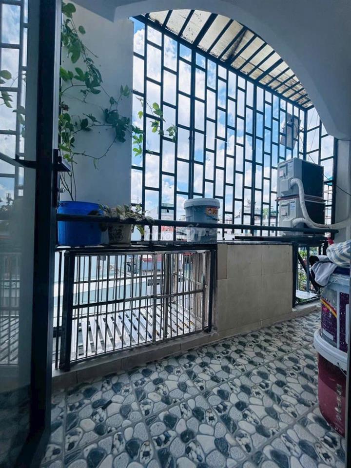 CC lầu 2 Đồng Đen, Q.Tân Bình TPHCM, 45m2, 2PN,1wC đủ nội thất